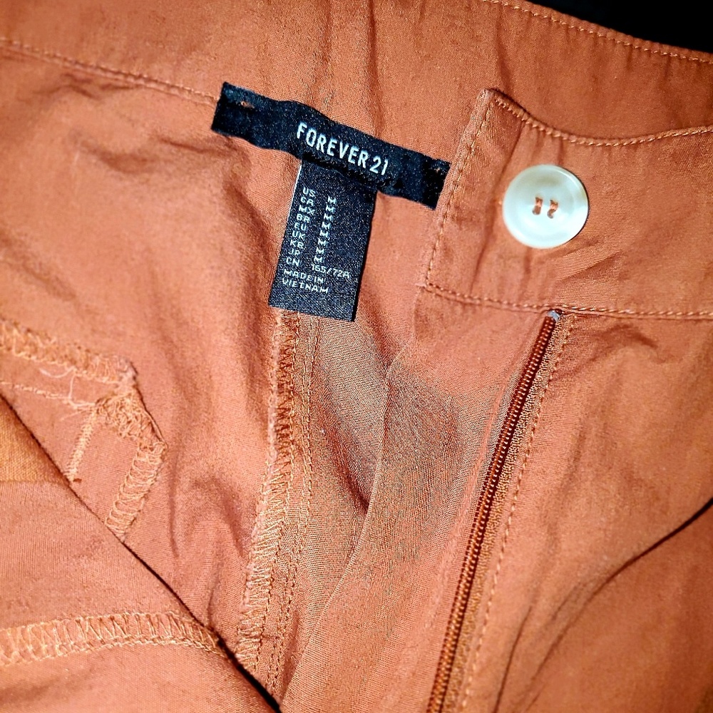 Shorts - Picture 3 of 3